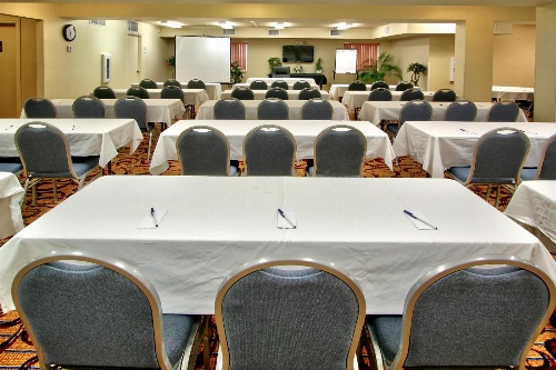 MCM Elegante Suites image 2